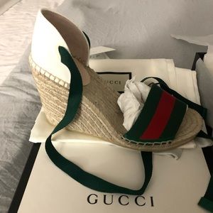 Gucci Lilibeth Grg Anklewrap Wedge Espadrille